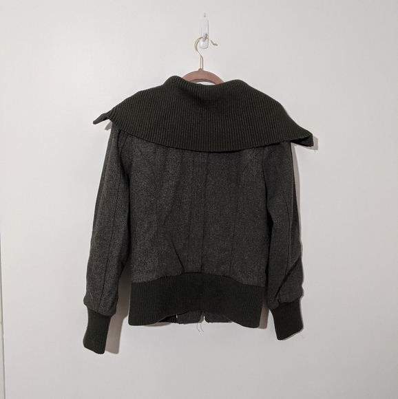 Fall grey jacket - Picture 2 of 2